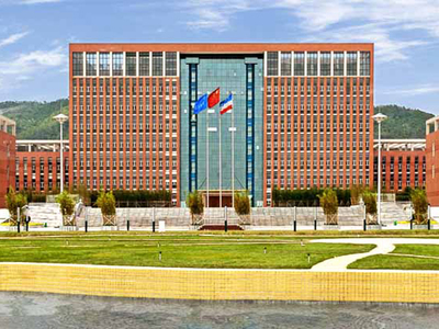 廣東影視學校,吉林大學珠海學院影視表演,影視制作,攝影,播音主持專業(yè)-吉林大學珠海學院影視藝術(shù)職業(yè)教育招生報名處